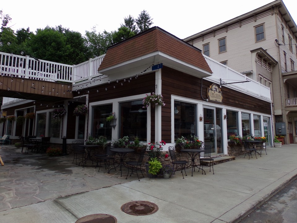 narrowsburg main street business opportunity entrepreneurs are you ready for that lifestyle change?
would you like to own your own business in a delaware river hamlet?
this is the one for you!
 turnkey coffee and sandwich shop with main street bistro seating is in ready to go condition.
just a stones throw away from the delaware river national park this opportunity has everything to offer.