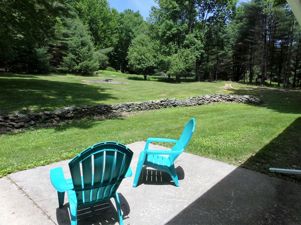 time to rest enjoy the great outdoors. private and inviting yard space gives you that peace you are thirsty for.