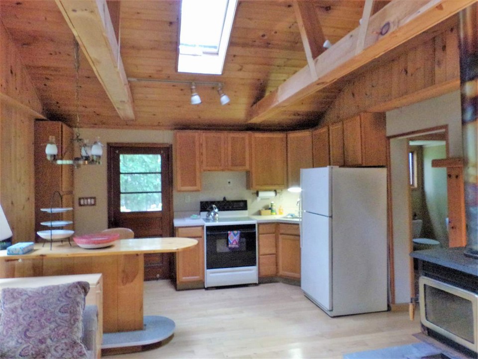 easy kitchen experience extra light from the over head sky light system.