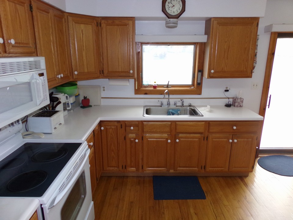 oak kitchen