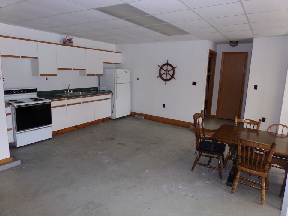 lower level 3rd apartment