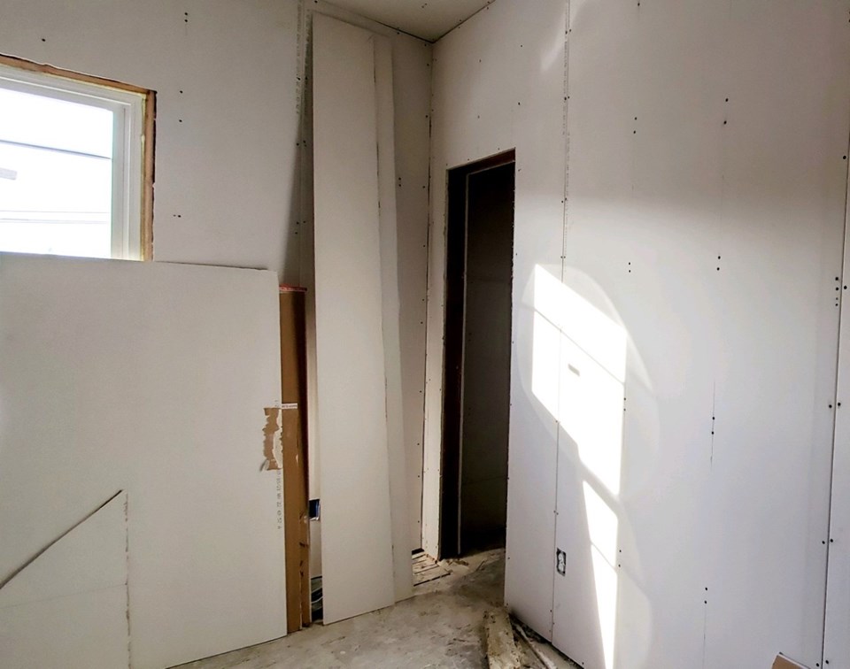 second side wall construction