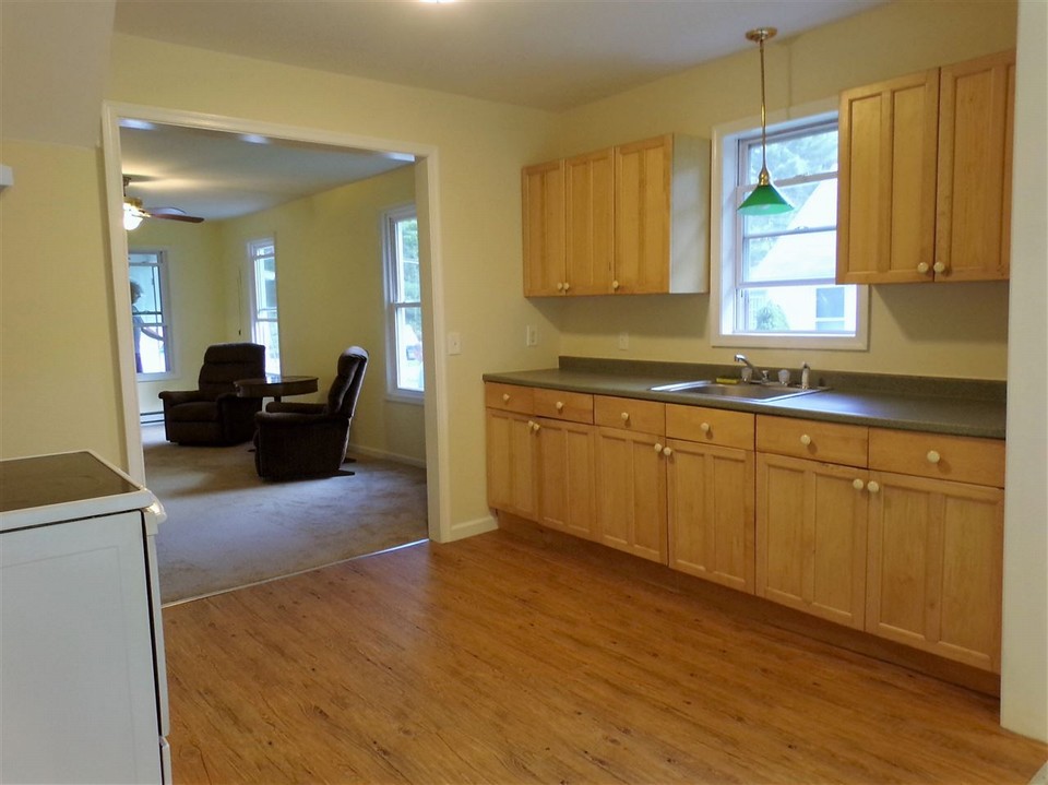 a spot to chat close to the kitchen area.